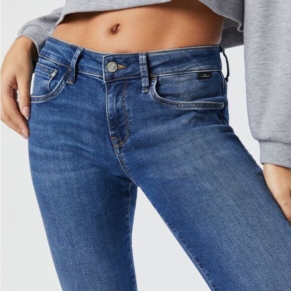 MAVI GOLD Alexa Skinny Jeans
Mid Rise super skinny plum color size 27/33 NWT - Picture 4 of 9